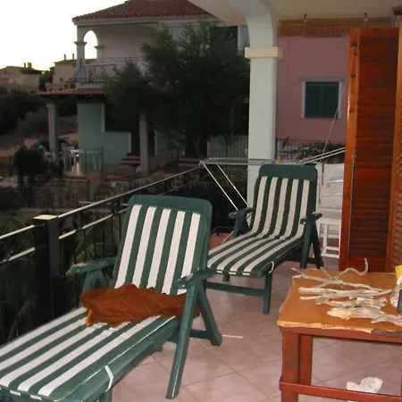Tanaunella Via Nestore 31 *